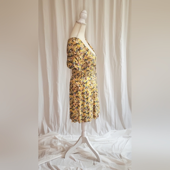 Free People Womans Size 0 Fit & Flare Short Floral Dress Yellow w/Rutched Sleeve - Picture 5 of 13